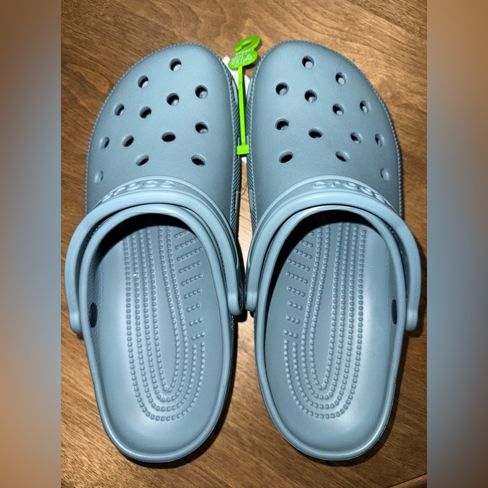 Crocs - Picture 2 of 3